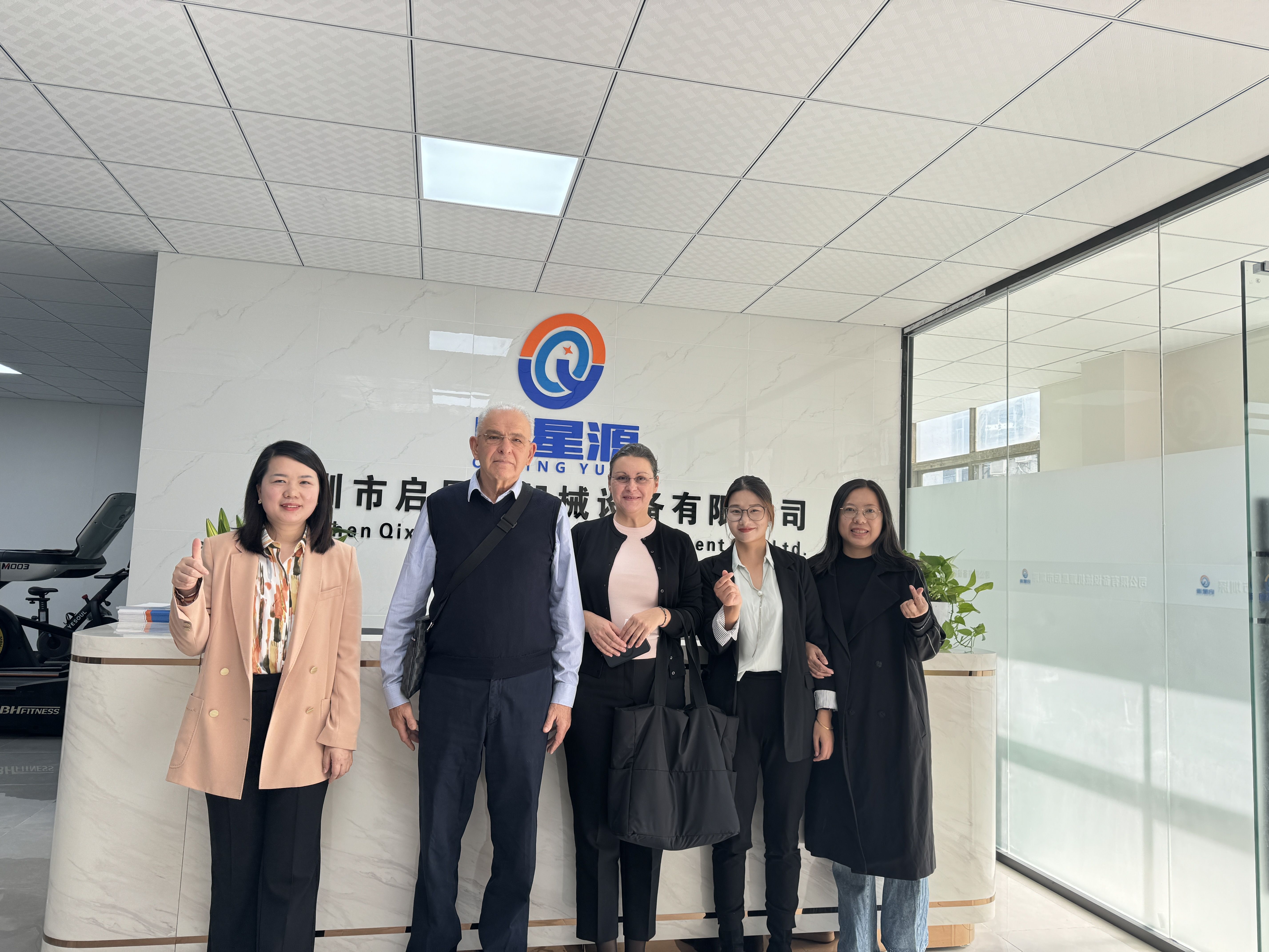 Welcome Welcome Mr.savo lan Mrs.irena Kanggo Dolan maring Shenzhen Qixingyuan Offerryuan Machinery Co, Ltd